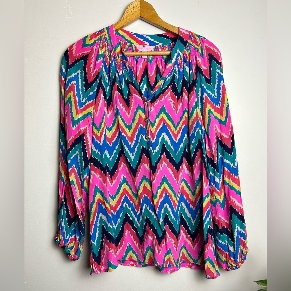 Lilly Pulitzer 100% Silk 90s Multicolor Long Sleeve V-Button Neck Pink Top Sz S